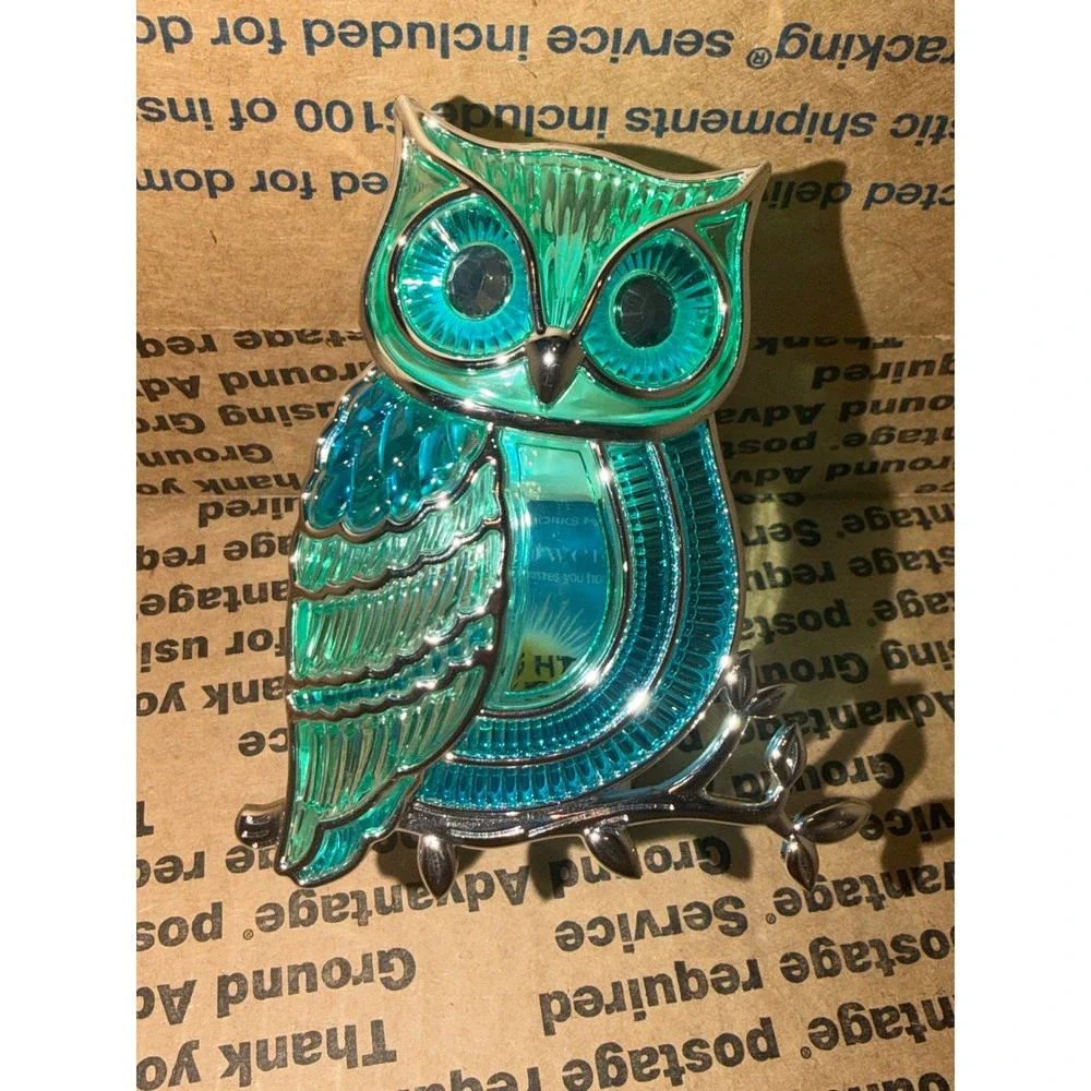 Bath and Body Works Wallflowers Owl Plug In Light Up 24/7 Teal Green Silver